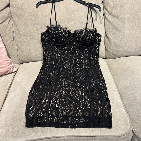 Lace Mini Dress - Picture 5 of 5